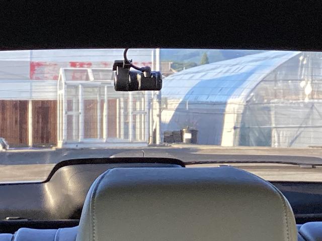 シビック e:HEVEX 当社デモカー・9インチコネクトナビ・パノラミックサンルーフ・前後ドラレコ・ワイヤレス充電/BOSEプレミアムサウンド・パワーシート・LEDヘッドライト・衝突軽減ブレーキ・クルーズコントロール Bカメラ(11枚目)