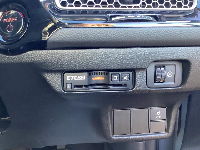 シビック e:HEVEX 当社デモカー・9インチコネクトナビ・パノラミックサンルーフ・前後ドラレコ・ワイヤレス充電/BOSEプレミアムサウンド・パワーシート・LEDヘッドライト・衝突軽減ブレーキ・クルーズコントロール Bカメラ(16枚目)