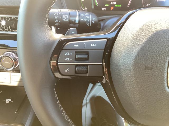 シビック e:HEVEX 当社デモカー・9インチコネクトナビ・パノラミックサンルーフ・前後ドラレコ・ワイヤレス充電/BOSEプレミアムサウンド・パワーシート・LEDヘッドライト・衝突軽減ブレーキ・クルーズコントロール Bカメラ(17枚目)