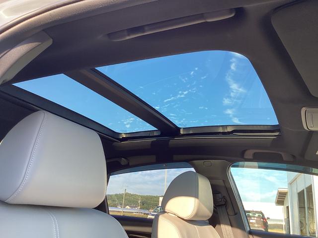 シビック e:HEVEX 当社デモカー・9インチコネクトナビ・パノラミックサンルーフ・前後ドラレコ・ワイヤレス充電/BOSEプレミアムサウンド・パワーシート・LEDヘッドライト・衝突軽減ブレーキ・クルーズコントロール Bカメラ(29枚目)