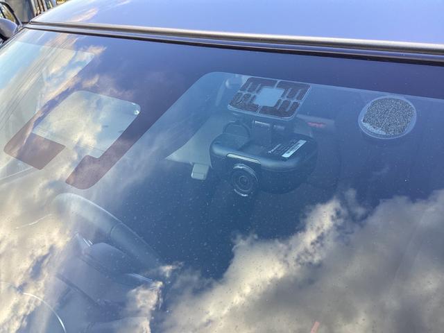 スイフトスポーツ ベースグレード　ワンオーナー・全方位モニター・ナビ・ＥＴＣ・オートエアコン・セーフティーパッケージ・オートエアコン・スマートキー・ドラレコ　被害軽減ブレーキ　全方位カメラ付き　ＤＶＤ視聴可　１オナ　横滑り防止システム（10枚目）