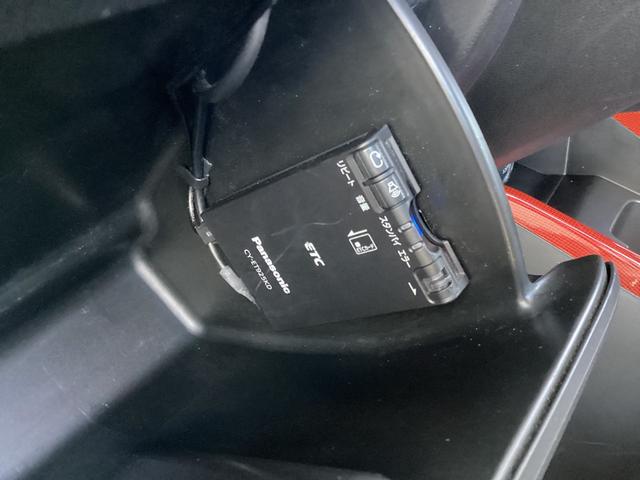 スイフトスポーツ ベースグレード　ワンオーナー・全方位モニター・ナビ・ＥＴＣ・オートエアコン・セーフティーパッケージ・オートエアコン・スマートキー・ドラレコ　被害軽減ブレーキ　全方位カメラ付き　ＤＶＤ視聴可　１オナ　横滑り防止システム（13枚目）