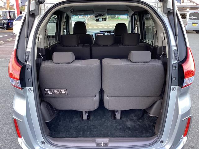 フリードハイブリッド ハイブリッド・Ｇホンダセンシング　ワンオーナー・７人乗り・ナビ・リアカメラ・ＬＥＤヘッドライト・衝突軽減ブレーキ・クルーズコントロール・スマートキー・ＥＴＣ・オートエアコン・　キーフリーシステム　１オ－ナ－　記録簿　ＤＶＤ再生可能（22枚目）