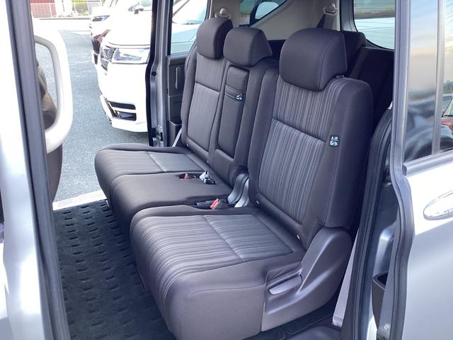 フリードハイブリッド ハイブリッド・Ｇホンダセンシング　ワンオーナー・７人乗り・ナビ・リアカメラ・ＬＥＤヘッドライト・衝突軽減ブレーキ・クルーズコントロール・スマートキー・ＥＴＣ・オートエアコン・　キーフリーシステム　１オ－ナ－　記録簿　ＤＶＤ再生可能（25枚目）