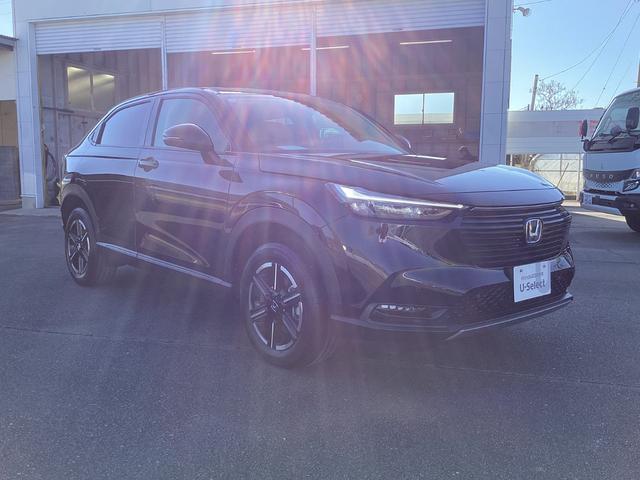 ヴェゼル ｅ：ＨＥＶＸ　ワンオーナー・ディスプレイオーディオ・リアカメラ・ＥＴＣ・ＬＥＤヘッドライト・衝突軽減ブレーキ・クルーズコントロール・スマートキー・電子パーキング・ブレーキホールド　ＡＡＣ　スマ－トキ－　誤発進抑制（3枚目）