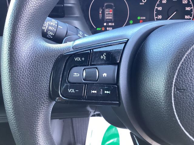 ヴェゼル ｅ：ＨＥＶＸ　ワンオーナー・ディスプレイオーディオ・リアカメラ・ＥＴＣ・ＬＥＤヘッドライト・衝突軽減ブレーキ・クルーズコントロール・スマートキー・電子パーキング・ブレーキホールド　ＡＡＣ　スマ－トキ－　誤発進抑制（9枚目）