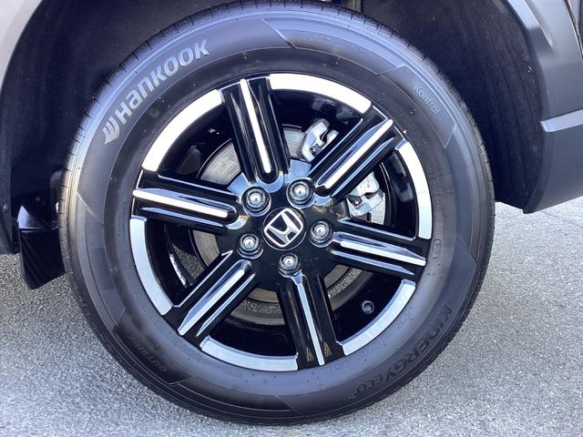 ヴェゼル ｅ：ＨＥＶＸ　ワンオーナー・ディスプレイオーディオ・リアカメラ・ＥＴＣ・ＬＥＤヘッドライト・衝突軽減ブレーキ・クルーズコントロール・スマートキー・電子パーキング・ブレーキホールド　ＡＡＣ　スマ－トキ－　誤発進抑制（22枚目）