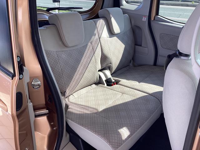 後部座席も広い空間を確保できゆっくり乗車できます！ファミリーでお出かけも余裕です♪