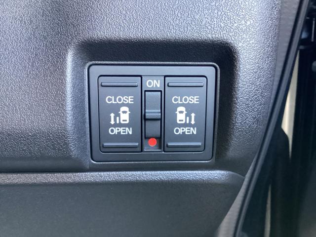 N-BOXカスタム ターボ 当社レンタUP車・ナビ・リヤカメラ・ETC・ドラレコ・両側パワースライドドア・LEDヘッドライト・衝突軽減ブレーキ・クルーズコントロール・スマートキー・オートエアコン・シートヒーター・取説・記録簿(17枚目)