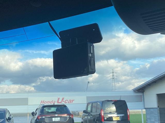 Ｎ－ＢＯＸカスタム Ｇ・Ｌホンダセンシング　ナビゲーション　ドライブレコーダー　ＥＴＣ　オートリトラミラー　オートエアコン　リア左パワースライドドア　運転席助手席シートヒーター　整備記録簿　助手席エアバッグ　キーレス　シートＨ　アイドリングＳＴ（14枚目）
