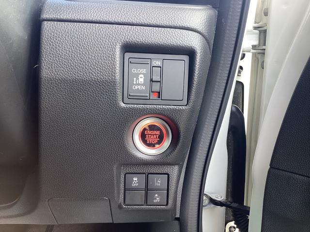 Ｎ－ＢＯＸカスタム Ｇ・Ｌホンダセンシング　ナビゲーション　ドライブレコーダー　ＥＴＣ　オートリトラミラー　オートエアコン　リア左パワースライドドア　運転席助手席シートヒーター　整備記録簿　助手席エアバッグ　キーレス　シートＨ　アイドリングＳＴ（29枚目）