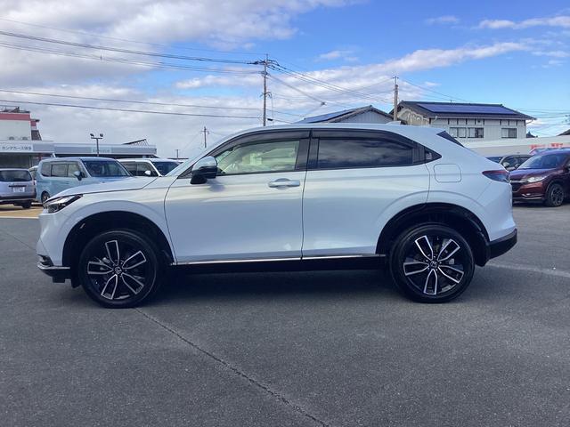 ヴェゼル e:HEVZ HONDACONNECTナビゲーション ドライブレコーダー前後 ETC マルチビューカメラ 後退出庫サポート 運転席助手席シートヒーター ワイヤレス充電器 18インチアルミホイール スマキ Dレコ(5枚目)