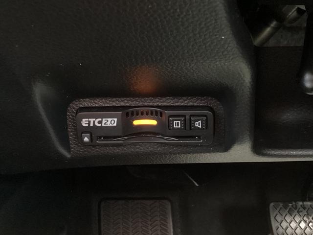 ヴェゼル e:HEVZ HONDACONNECTナビゲーション ドライブレコーダー前後 ETC マルチビューカメラ 後退出庫サポート 運転席助手席シートヒーター ワイヤレス充電器 18インチアルミホイール スマキ Dレコ(19枚目)