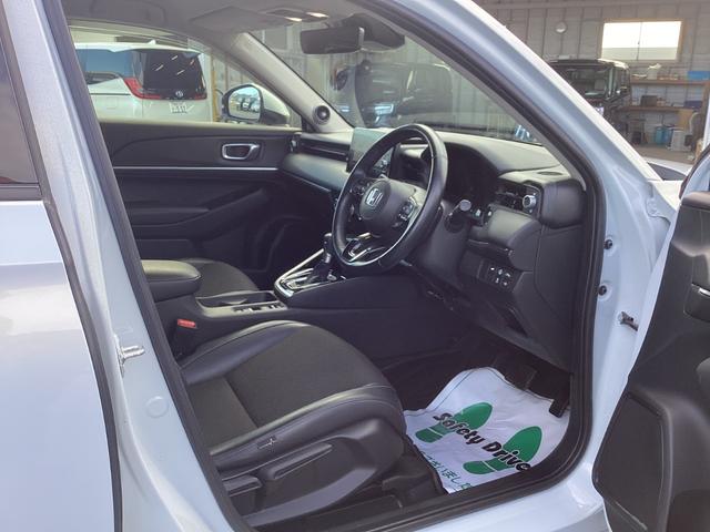 ヴェゼル e:HEVZ HONDACONNECTナビゲーション ドライブレコーダー前後 ETC マルチビューカメラ 後退出庫サポート 運転席助手席シートヒーター ワイヤレス充電器 18インチアルミホイール スマキ Dレコ(20枚目)