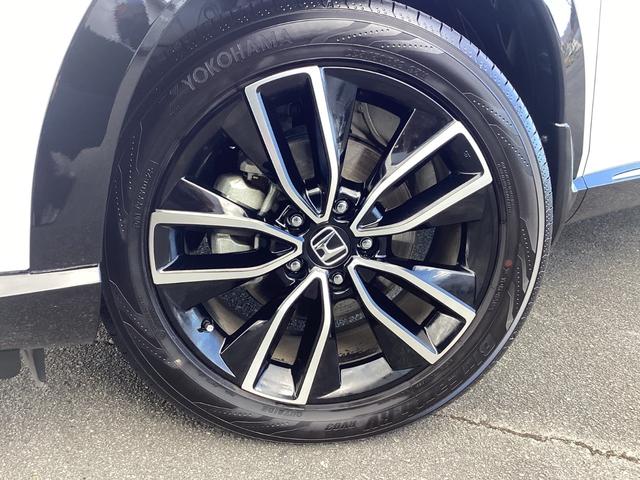 ヴェゼル e:HEVZ HONDACONNECTナビゲーション ドライブレコーダー前後 ETC マルチビューカメラ 後退出庫サポート 運転席助手席シートヒーター ワイヤレス充電器 18インチアルミホイール スマキ Dレコ(41枚目)