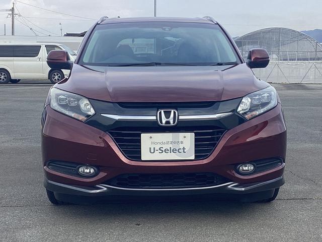 ヴェゼル Ｓ　社外ナビゲーション　地デジ　フルオートエアコン　ＬＥＤヘッドライト　運転席助手席シートヒーター　１７インチアルミホイール　記録簿　衝突被害軽減ブレーキ　ＵＳＢ　サイドエアバック　リヤカメラ　横滑り防止（2枚目）