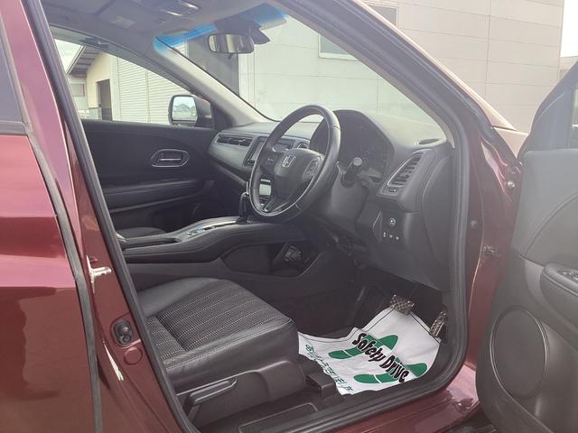 ヴェゼル Ｓ　社外ナビゲーション　地デジ　フルオートエアコン　ＬＥＤヘッドライト　運転席助手席シートヒーター　１７インチアルミホイール　記録簿　衝突被害軽減ブレーキ　ＵＳＢ　サイドエアバック　リヤカメラ　横滑り防止（15枚目）