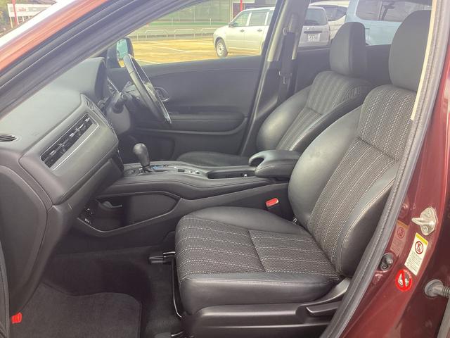 ヴェゼル Ｓ　社外ナビゲーション　地デジ　フルオートエアコン　ＬＥＤヘッドライト　運転席助手席シートヒーター　１７インチアルミホイール　記録簿　衝突被害軽減ブレーキ　ＵＳＢ　サイドエアバック　リヤカメラ　横滑り防止（16枚目）