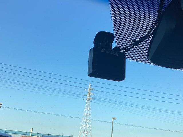 �h���C�u���R�[�_�[������f���Ɖ������L�^���Ă����h���C�u���R�[�_�[�́A���̂̍ۂɊm���ȏ؋��\�͂𔭊����Ă���܂��B