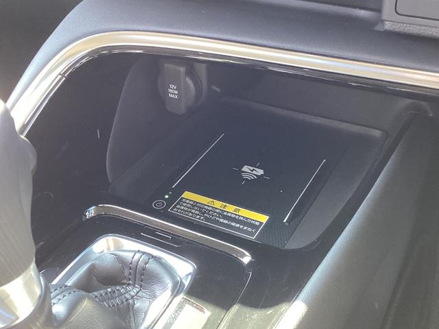 ヴェゼル ｅ：ＨＥＶＺ　ワンオーナー・ナビ・前後ドラレコ・リヤカメラ・ＥＴＣ２．０・ＬＥＤヘッドライト・衝突軽減ブレーキ・クルーズコントロール・スマートキー・オートエアコン・シートヒーター　地上デジタル　ＵＳＢ入力　シートＨ（14枚目）