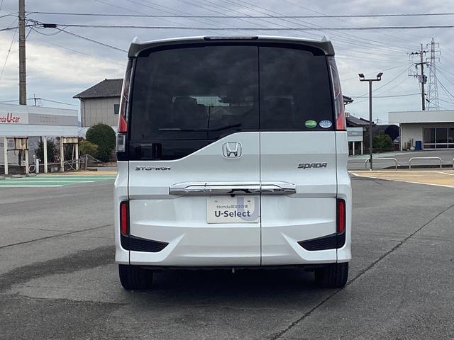 ステップワゴンスパーダ スパーダホンダセンシング　ナビゲーション　地デジ　リア席モニター　ＥＴＣ　両側パワースライドドア　２列目ベンチシート　フロントフルオートエアコン　リアマニュアルエアコン　１６インチアルミホイール　アクティブクルーズ　ＵＳＢ入力（3枚目）