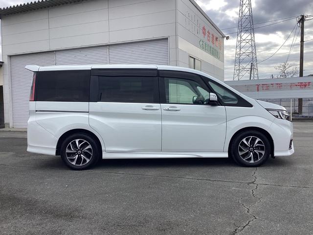 ステップワゴンスパーダ スパーダホンダセンシング　ナビゲーション　地デジ　リア席モニター　ＥＴＣ　両側パワースライドドア　２列目ベンチシート　フロントフルオートエアコン　リアマニュアルエアコン　１６インチアルミホイール　アクティブクルーズ　ＵＳＢ入力（4枚目）