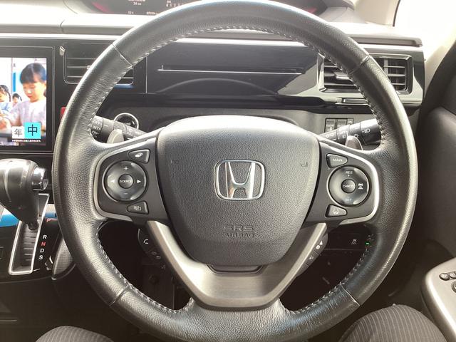 ステップワゴンスパーダ スパーダホンダセンシング　ナビゲーション　地デジ　リア席モニター　ＥＴＣ　両側パワースライドドア　２列目ベンチシート　フロントフルオートエアコン　リアマニュアルエアコン　１６インチアルミホイール　アクティブクルーズ　ＵＳＢ入力（26枚目）