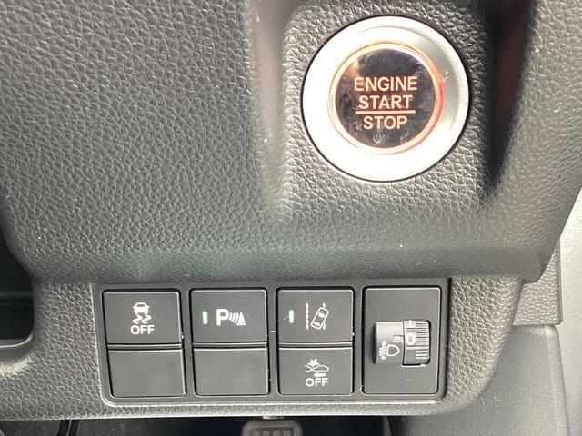 ��Q���ɐڋ߂���Ƃ��m�点����p�[�L���O�Z���T�[�����ł��I