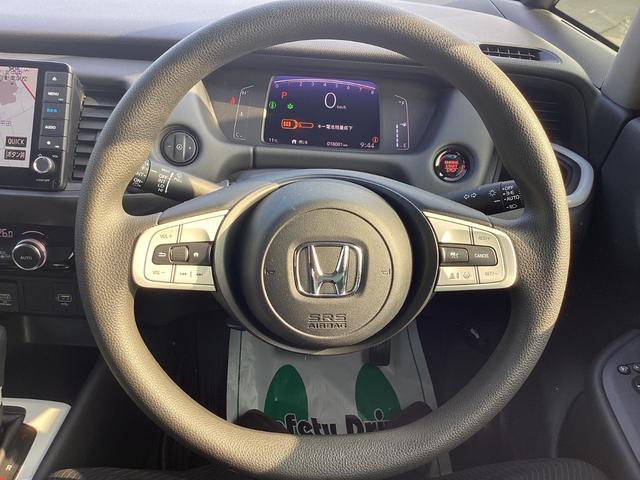 フィット ホーム　ナビゲーション　地デジ　ドラレコ前後　ＬＥＤヘッドライト　１６インチアルミホイール　電子パーキング　衝突軽減Ｂ　前後ソナー　横滑り防止装置　ＤＶＤ再生可　記録簿　アイドリングストップ　ＵＳＢ　キーレス（25枚目）