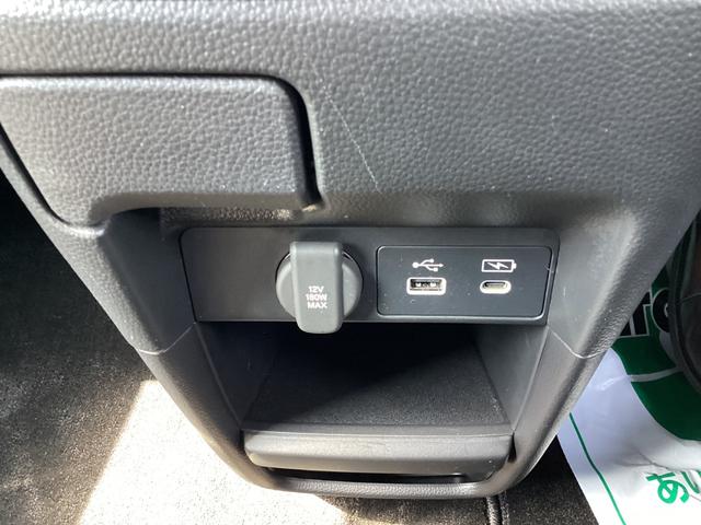 ステップワゴン e:HEVスパーダプレミアムライン ワンオーナー・11インチナビ・15インチルーフモニター・前後ドラレコ・マルチビューカメラ・パワーテールゲート・オットマンシート・BSI・オートエアコン・シートヒーター・ETC・取説・記録簿 Fセグ(14枚目)