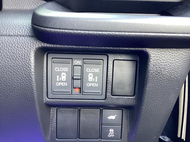 ステップワゴン e:HEVスパーダプレミアムライン ワンオーナー・11インチナビ・15インチルーフモニター・前後ドラレコ・マルチビューカメラ・パワーテールゲート・オットマンシート・BSI・オートエアコン・シートヒーター・ETC・取説・記録簿 Fセグ(20枚目)