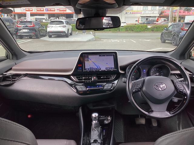 Ｃ－ＨＲ Ｇ　ワンオーナー・ナビ／ＴＶ／Ｂｌｕｅｔｏｏｔｈ接続・リアカメラ・オートエアコン・シートヒーター・ＬＥＤヘッドライト・クルーズコントロール・スマートキー　ワンオナ　アイドルストップ　ＤＶＤ再生可　禁煙車両（4枚目）