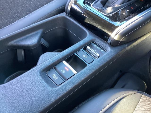 ヴェゼル e:HEVZ 当社デモカー・コネクトナビ・マルチビューカメラ・前後ドラレコ・ワイヤレス充電・プレミアムオーディオ・パワーテールゲート・ETC2.0・ブラインドスポットインフォメーション・LEDヘッドライト(18枚目)