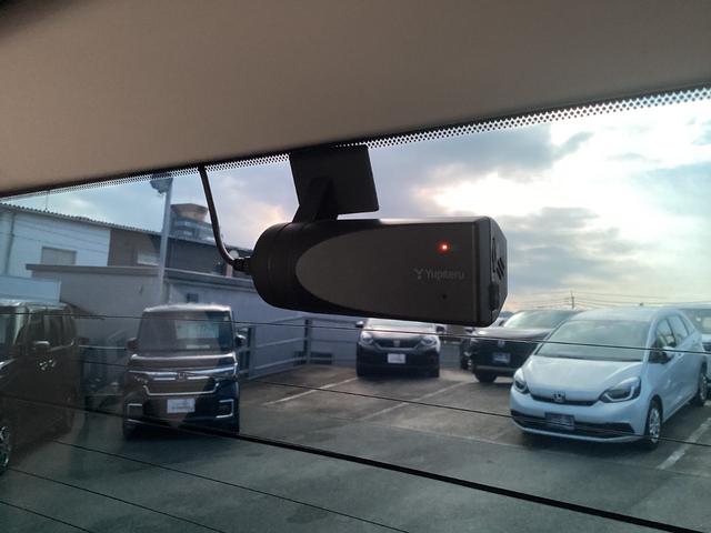 セレナ ハイウェイスターＳ－ハイブリッド　ワンオーナー・ナビ・ルーフモニター・リヤカメラ・両側パワースライドドア・ＥＴＣ・ＬＥＤヘッドライト・フォグ・クルーズコントロール・オートエアコン・スマートキー・取説・記録簿　アイドリングＳＴＯＰ（16枚目）