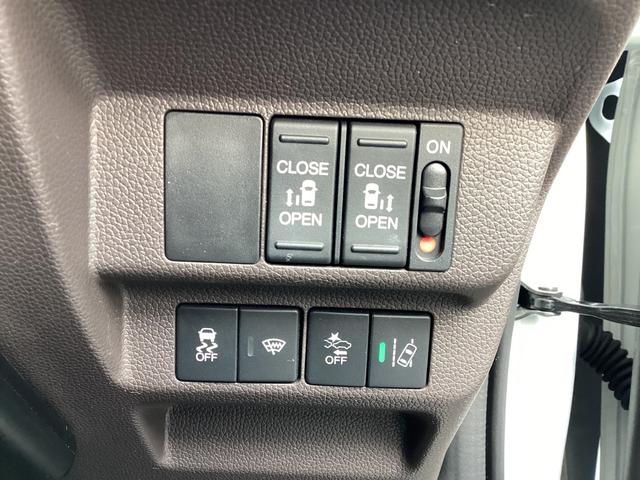 �����d���X���C�h�h�A�����I�^�]�Ȃ���ł��{�^����ŊJ�\�ł���