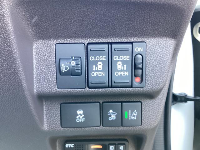 フリード Ｇ・ホンダセンシング　ワンオーナー・ナビ・リヤカメラ・ＥＴＣ・両側パワースライドドア・衝突軽減ブレーキ・クルーズコントロール・スマートキー・オートエアコン・社外ドラレコ・　Ｗ電動ドア　キーフリ　１オーナ　ＵＳＢポート　禁煙（15枚目）