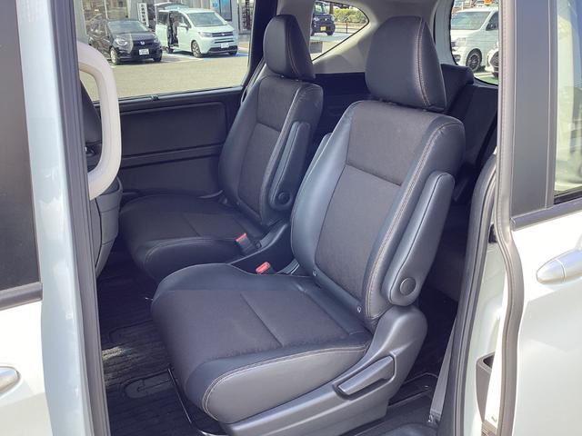 フリード クロスター　ワンオーナー・ナビ・両側パワースライドドア・リヤカメラ・ＥＴＣ・ＬＥＤヘッドライト・衝突軽減ブレーキ・クルーズコントロール・スマートキー・オートエアコン・シートヒーター　ＡＡＣ　スマキー　禁煙　Ｄレコ（27枚目）