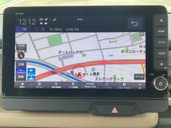 嬉しいナビ付♪これで遠出も安心です。目的地まで連れて行ってくれます。ドライブが楽しくなりますね。 5