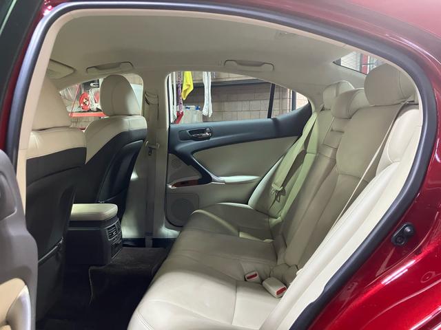 ＩＳ ＩＳ２５０　バージョンＬ　ワンオーナー　禁煙車　純正ナビ　バックカメラ　メモリー付パワーシート　シートヒーター　スマートキー　プッシュスタート　ＥＴＣ　パドルシフト　オートクルーズコントロール（29枚目）