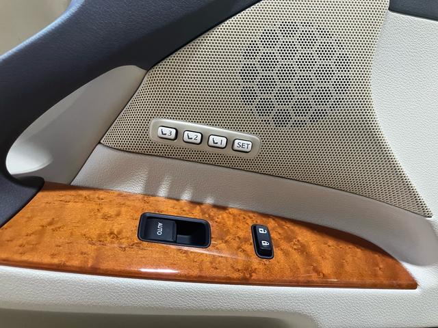 ＩＳ ＩＳ２５０　バージョンＬ　ワンオーナー　禁煙車　純正ナビ　バックカメラ　メモリー付パワーシート　シートヒーター　スマートキー　プッシュスタート　ＥＴＣ　パドルシフト　オートクルーズコントロール（32枚目）