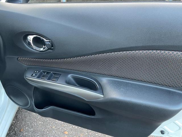 ノート メダリスト　禁煙車　衝突軽減ブレーキ　全周囲カメラ　ドライレコーダー　クリアランスソナー　ナビ地デジＢｌｕｅｔｏｏｔｈ　ＥＴＣ　フォグランプ　レインバイザー（52枚目）
