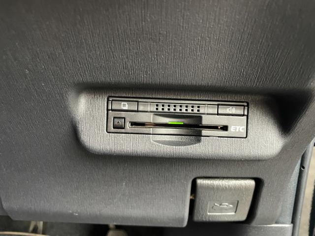 プリウス Ｓ　モデリスタエアロ　１８インチアルミ　ナビ地デジＢｌｕｅｔｏｏｔｈ　バックカメラ　ＥＴＣ　スペアキー（37枚目）