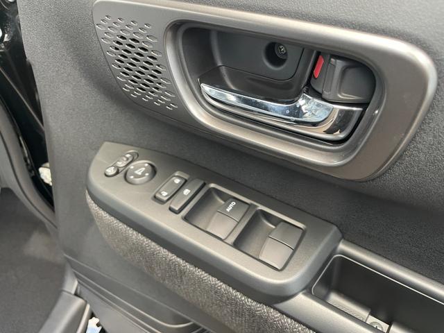 Ｎ－ＢＯＸカスタム ベースグレード　両側電動ドア　ホンダセンシング　アダプティブクルーズ　ＬＥＤヘッド　クリアランスソナー　レーンキープ　スマートキー　オートエアコン　オートマチックハイビーム　誤発進抑制機能　先行車発進お知らせ（43枚目）