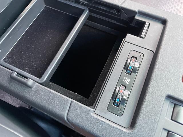 ＲＸ ＲＸ２７０　バージョンＬ　禁煙車　サンルーフ　黒革シートエアコン・ヒーター　ナビ地デジ　オートクルーズ　パワーバックドア　１００Ｖ電源　クリアランスソナー　ＥＴＣ　スマートキー（15枚目）