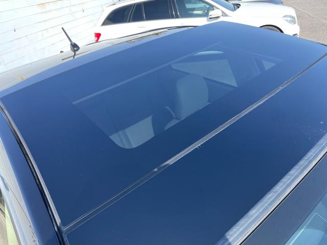 プリウス G サンルーフ レーダークルーズ ハーフレザーシート ビルトインETC ナビ地デジ Bluetooth バックカメラ フォグライト クリアランスソナー スペアキー スペアタイヤ(5枚目)