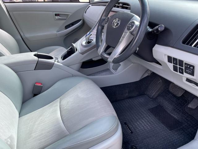 プリウス G サンルーフ レーダークルーズ ハーフレザーシート ビルトインETC ナビ地デジ Bluetooth バックカメラ フォグライト クリアランスソナー スペアキー スペアタイヤ(16枚目)