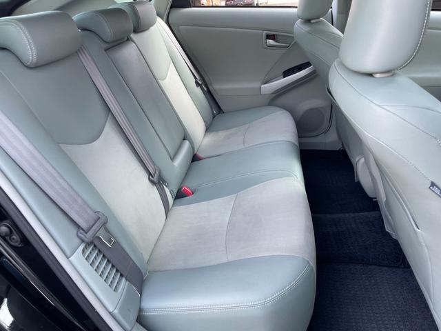 プリウス G サンルーフ レーダークルーズ ハーフレザーシート ビルトインETC ナビ地デジ Bluetooth バックカメラ フォグライト クリアランスソナー スペアキー スペアタイヤ(17枚目)