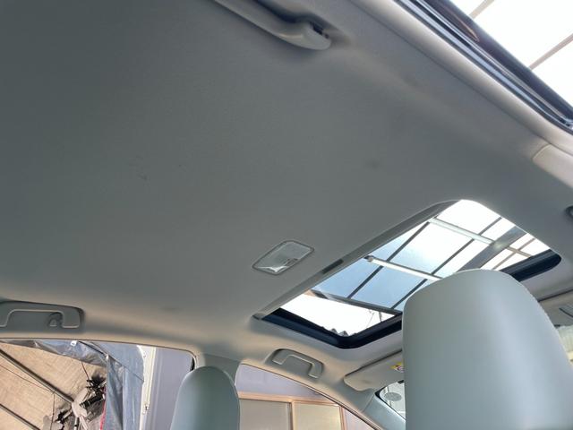 プリウス G サンルーフ レーダークルーズ ハーフレザーシート ビルトインETC ナビ地デジ Bluetooth バックカメラ フォグライト クリアランスソナー スペアキー スペアタイヤ(19枚目)