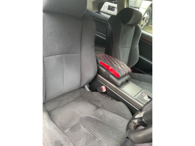 スカイライン ３５０ＧＴ　型式ＵＡ－ＣＰＶ３５／外装ＧＴ－Ｒ仕様／モモステアリング（8枚目）
