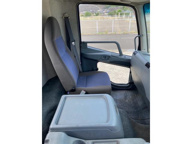 ファイター 4t平ボディ●最大積載量3450kg●マニュアル6速●バックモニター●ETC●荷台内長さ620cm×幅235cm(10枚目)